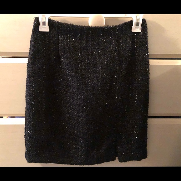 Shiny Black Tweed Skirt - Picture 2 of 5